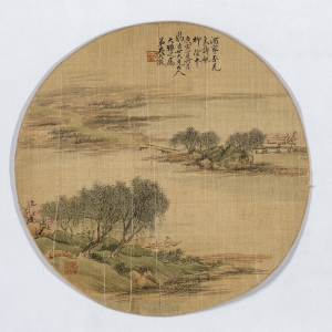 吴大澂 柳荫泛舟图扇页 清   绢本设色 28.5×28.5cm   款识：酒家杏花里，诗艇柳荫中。豹臣世大兄大人大雅之属，弟吴大澂 印鉴：吴大澂（朱文）  图绘柳树成荫，桃花盛开，一老者泛舟湖上，逍遥自在，湖对岸有茅屋数间，梁桥连接曲折小路，延伸至画外，是正值春季的江南小景，此画笔法精微，设色工致，意境悠远，桃红柳绿的明丽春景跃然纸上。