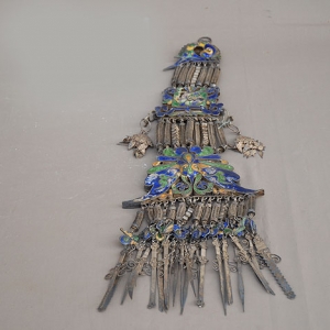 Bluing Silver Jewelry Decorated on the Chest 